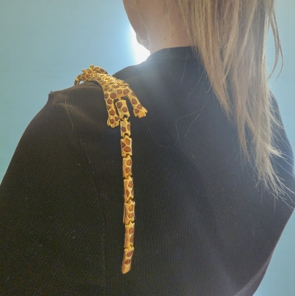 Vintage Leopard Pin Articulated  Shoulder Pet Green  Rhinestone Eyes - Picture 4 of 13